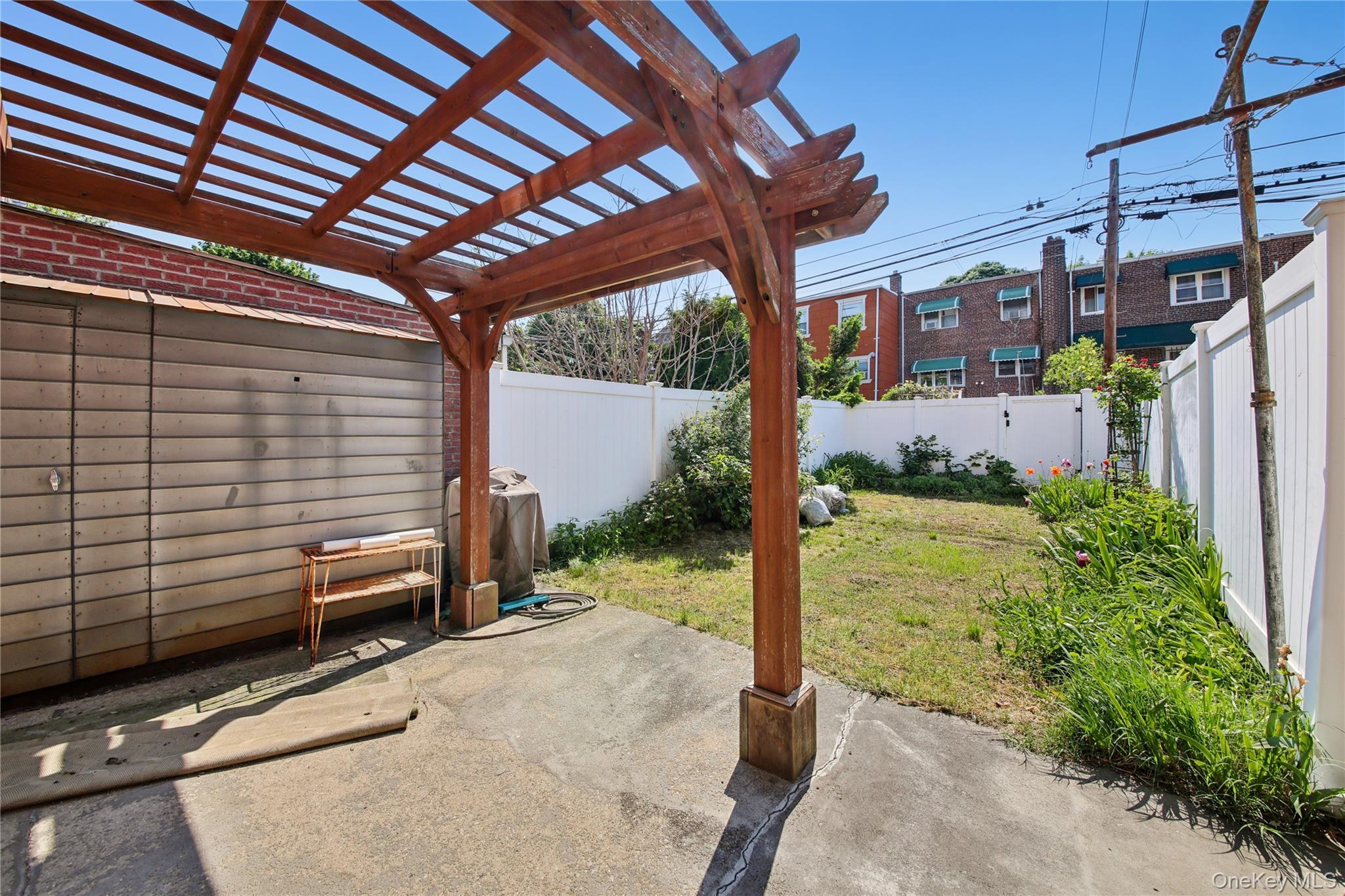 Single Family 65th Street  Queens, NY 11377, MLS-1001980-19