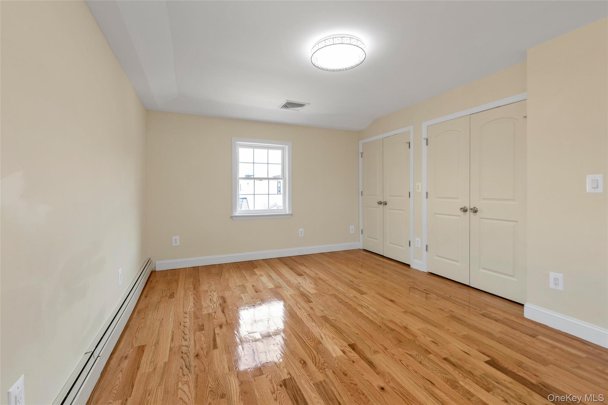 Single Family 139th Avenue Queens, NY 11422, MLS-1001993-11