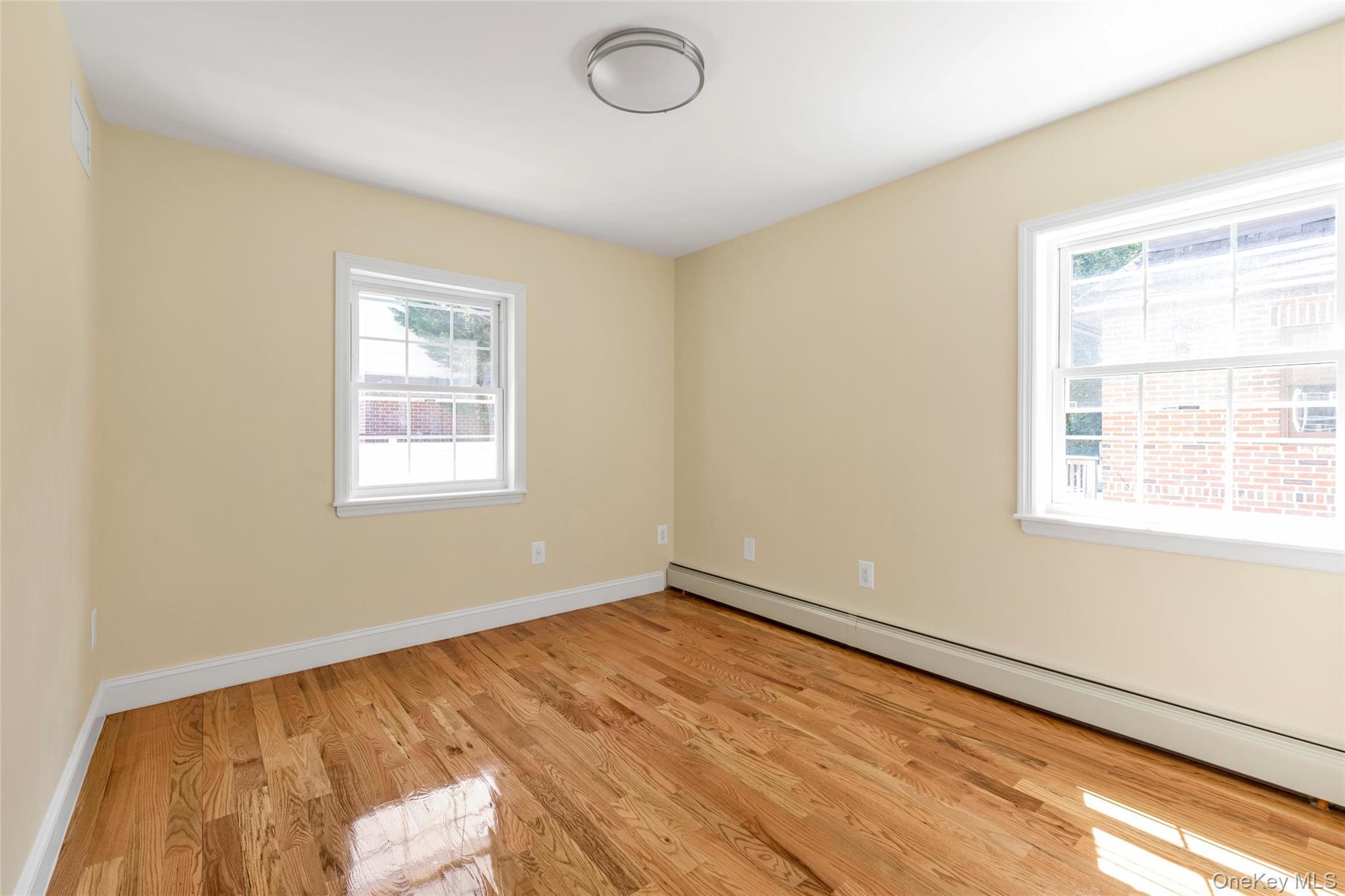 Single Family 139th Avenue Queens, NY 11422, MLS-1001993-12