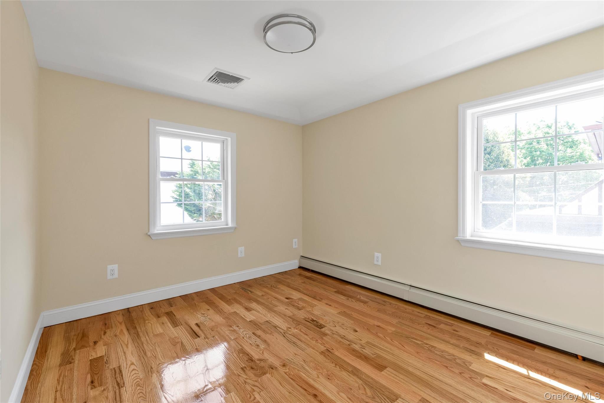 Single Family 139th Avenue Queens, NY 11422, MLS-1001993-13