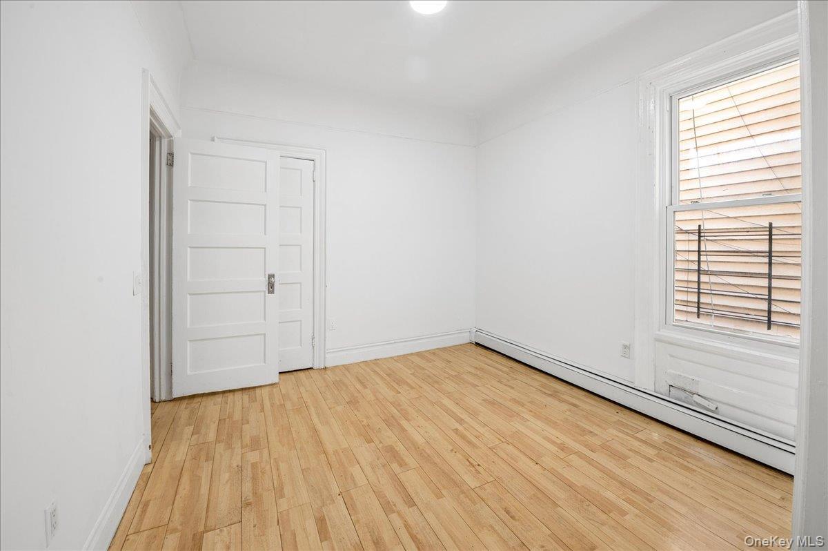 Single Family Carpenter Bronx, NY 10466, MLS-1001995-10