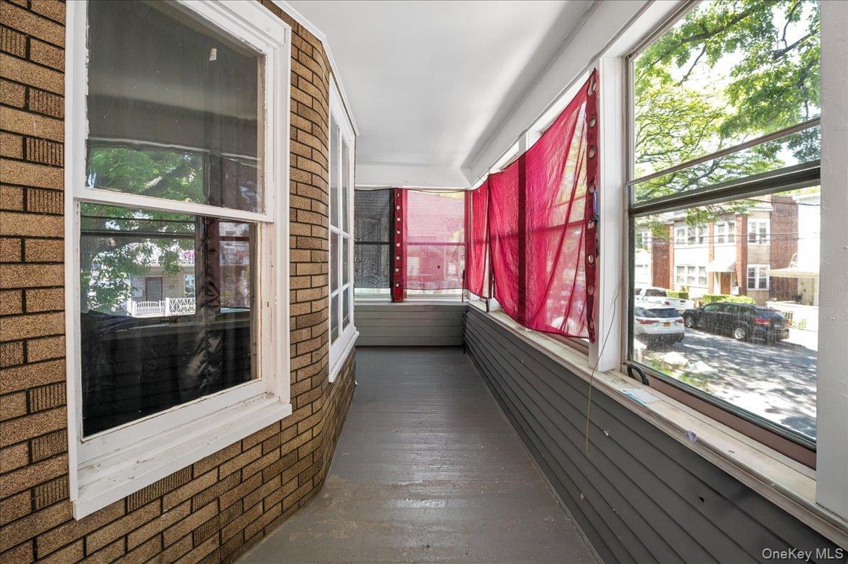 Single Family Carpenter Bronx, NY 10466, MLS-1001995-3
