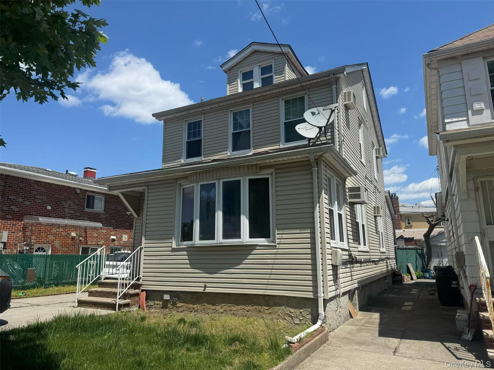 Single Family 198th Street Queens, NY 11358, MLS-1002013-2