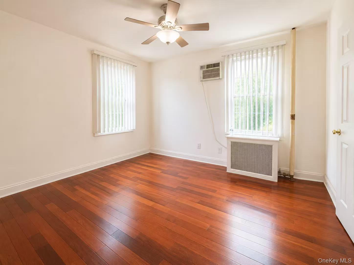 Single Family 198th Street Queens, NY 11358, MLS-1002013-7