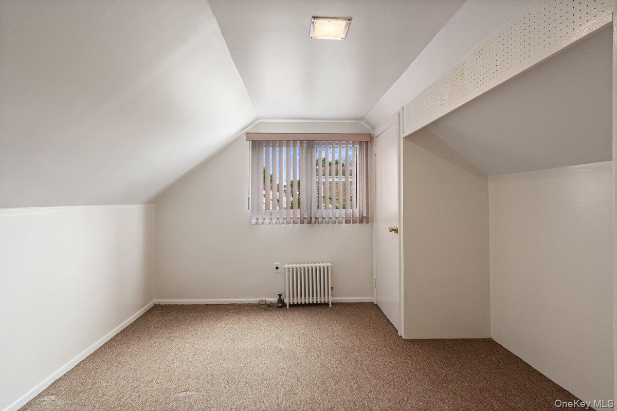 Single Family 8th Avenue Queens, NY 11357, MLS-1002027-10