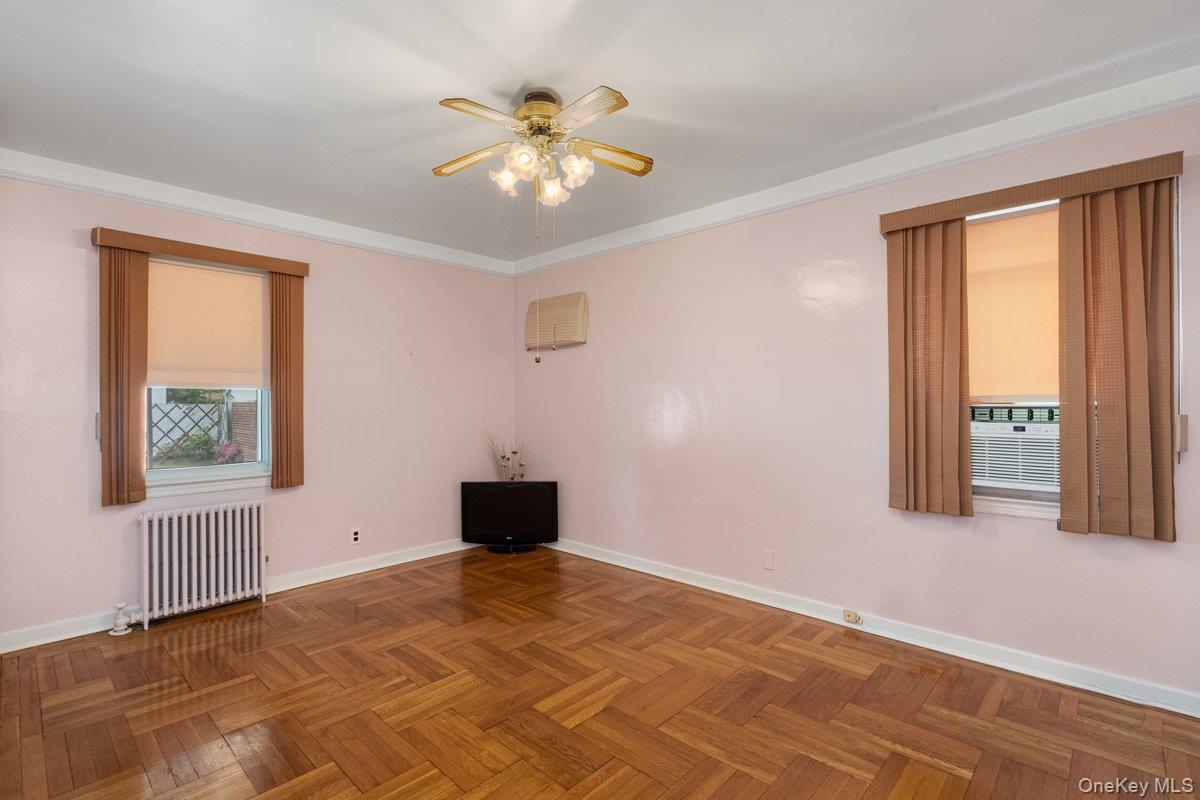 Single Family 8th Avenue Queens, NY 11357, MLS-1002027-13
