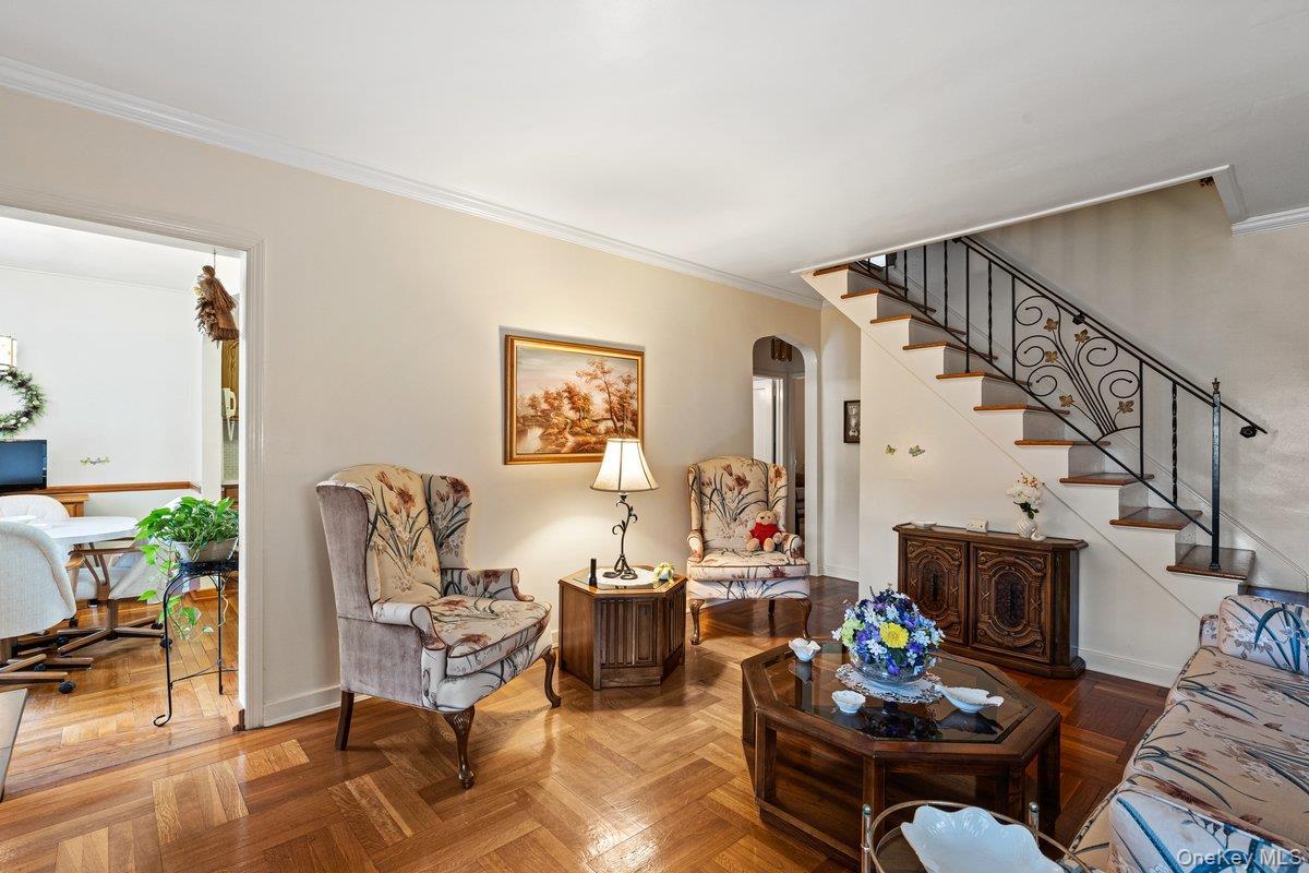 Single Family 8th Avenue Queens, NY 11357, MLS-1002027-3