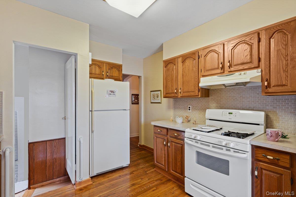 Single Family 8th Avenue Queens, NY 11357, MLS-1002027-9