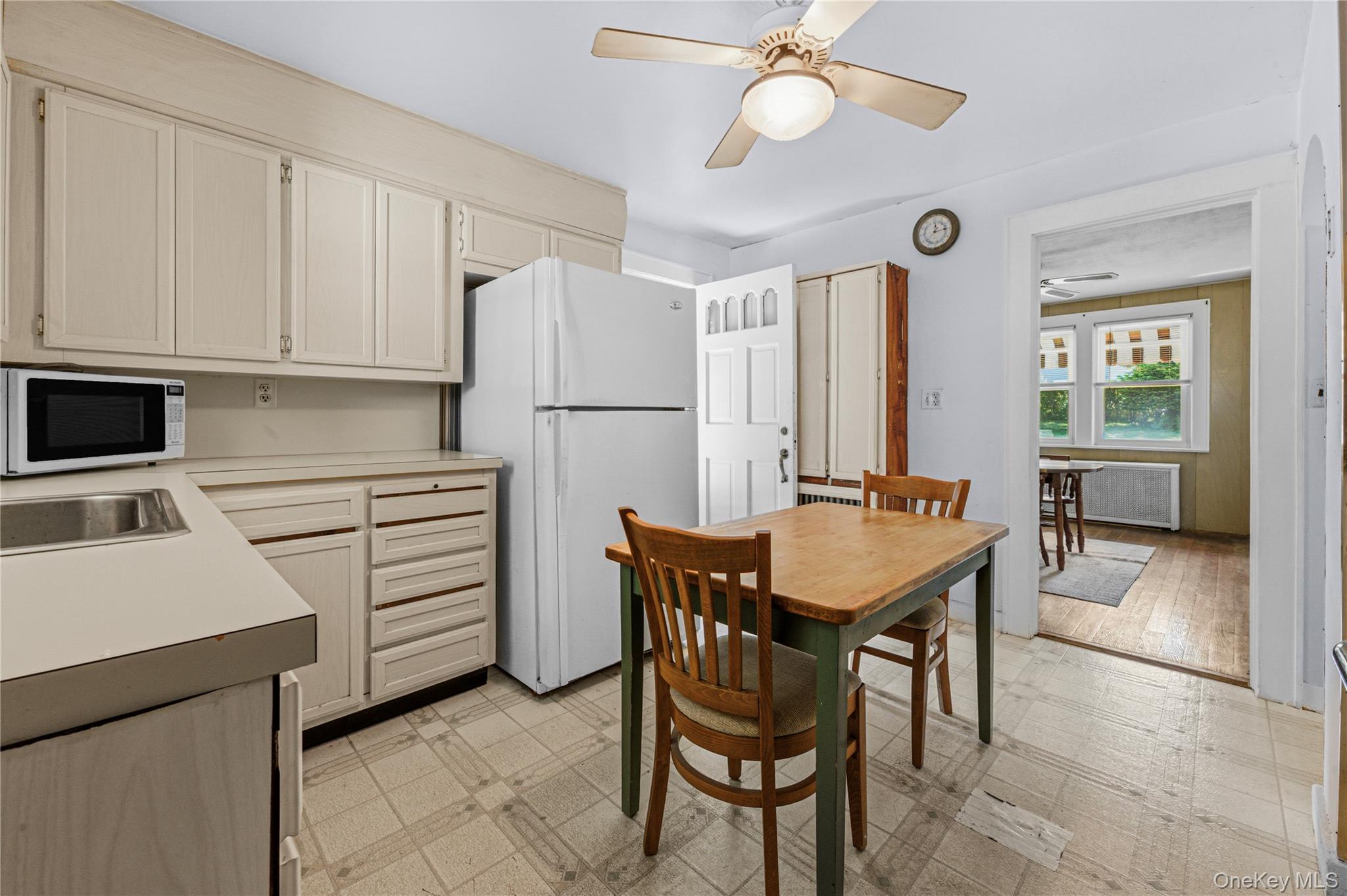 Single Family Cross Street  Nassau County, NY 11560, MLS-1002028-10