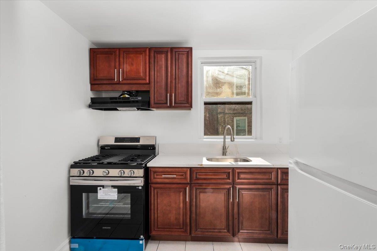 Single Family 68th Street  Queens, NY 11377, MLS-1002043-12