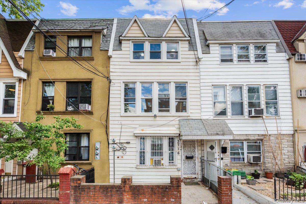 Single Family 68th Street  Queens, NY 11377, MLS-1002043-2