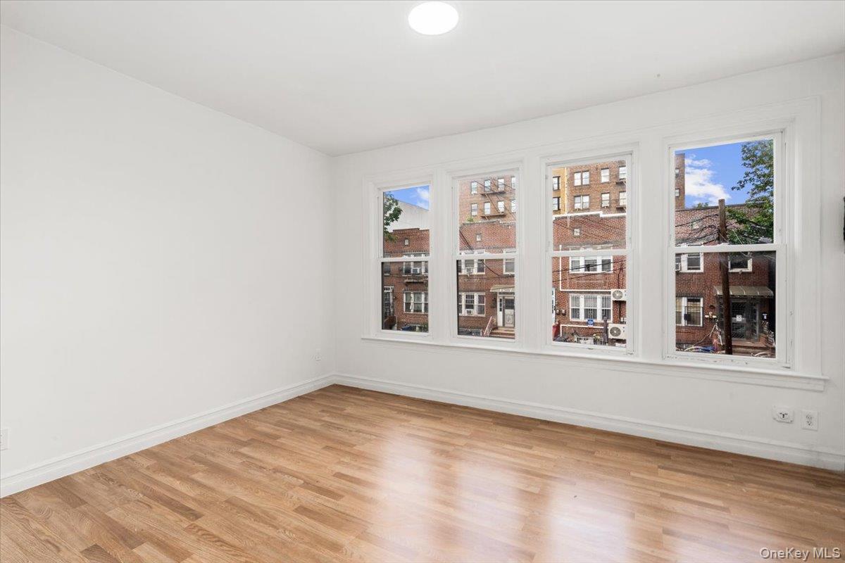 Single Family 68th Street  Queens, NY 11377, MLS-1002043-8