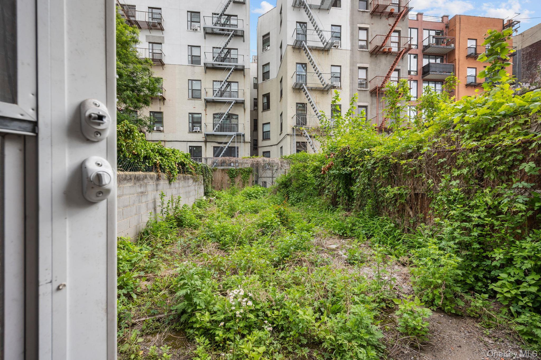 Single Family 136th  Manhattan, NY 10030, MLS-1002090-5