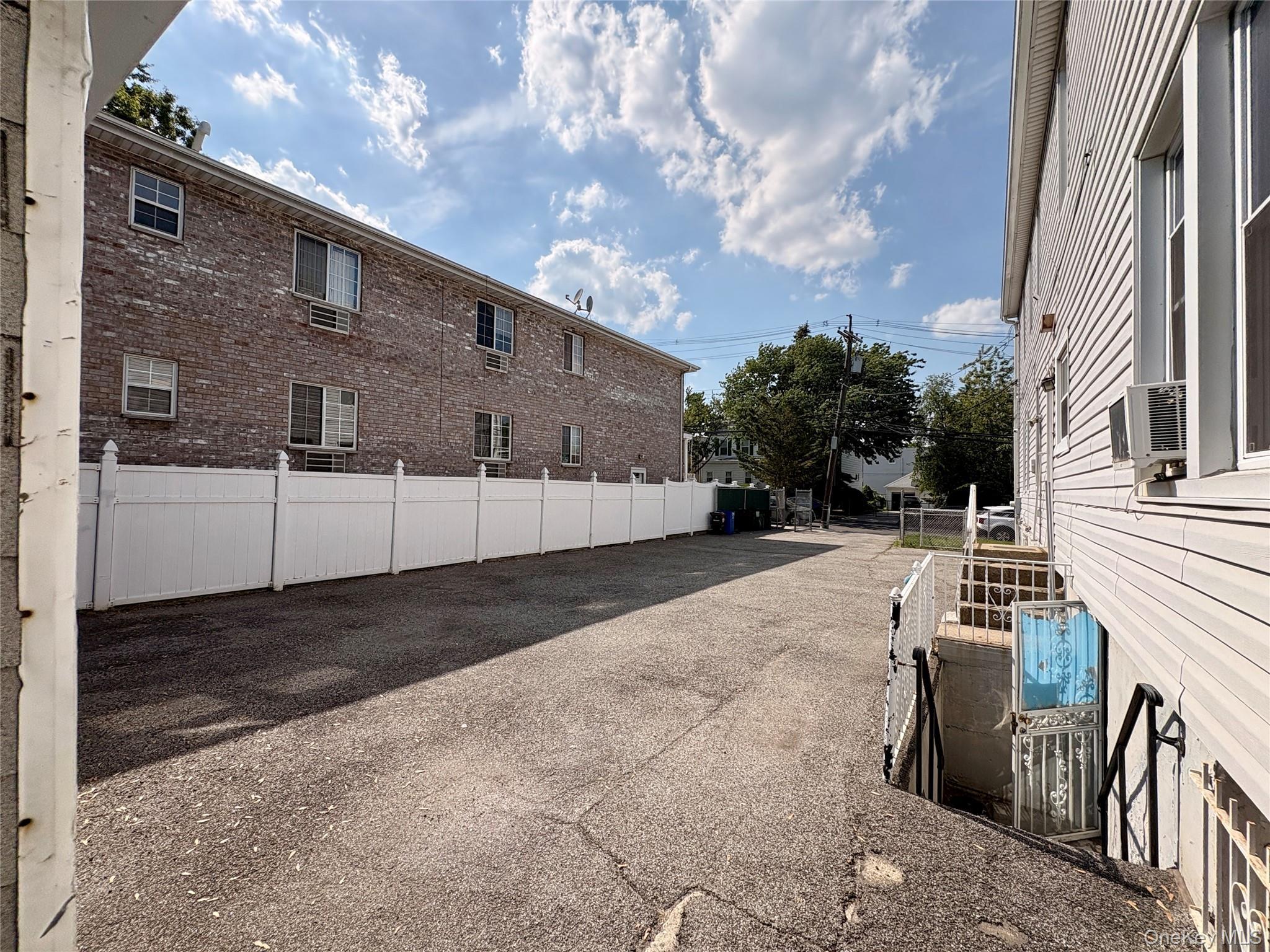 Single Family Baisley Bronx, NY 10461, MLS-1002136-4