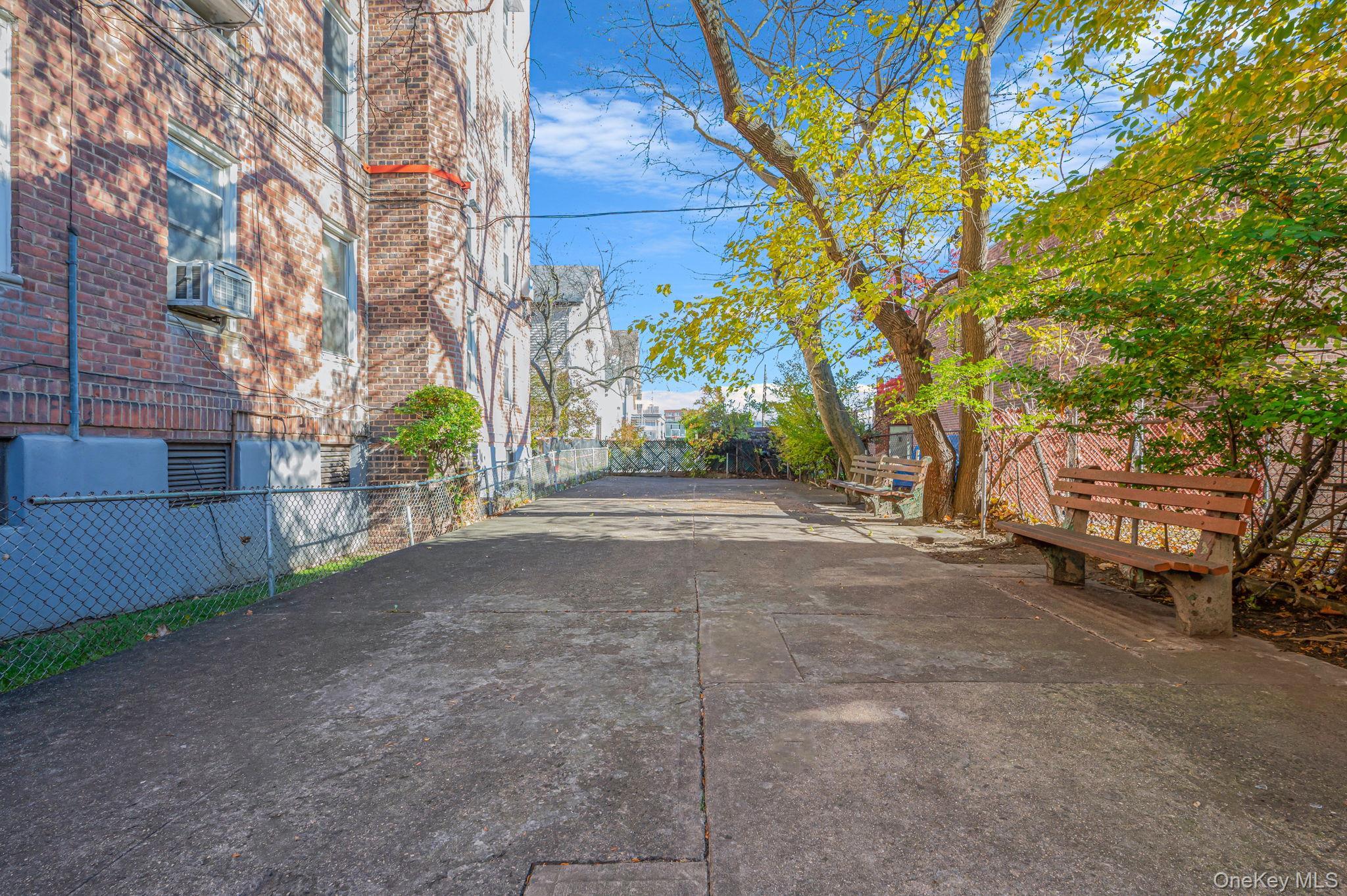 Coop E 7 Street Brooklyn, NY 11235, MLS-1002142-4