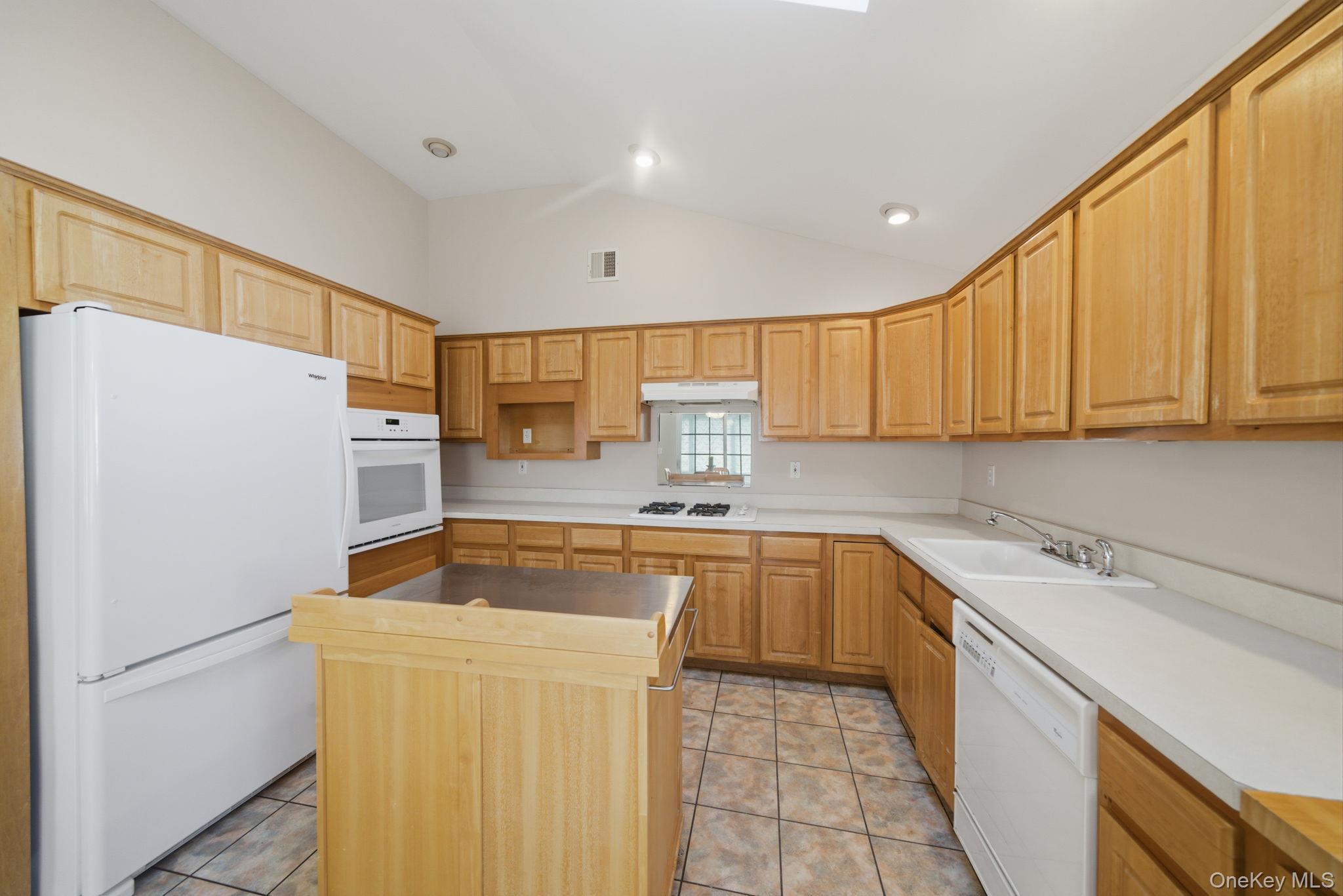 Single Family Willow Suffolk County, NY 11949, MLS-1002194-14