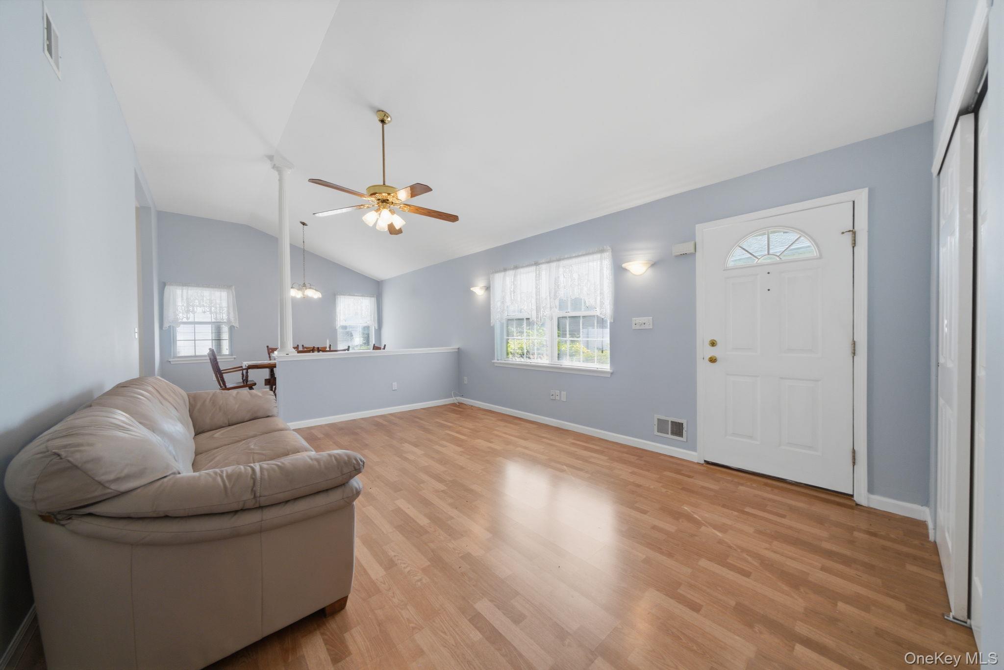 Single Family Willow Suffolk County, NY 11949, MLS-1002194-2