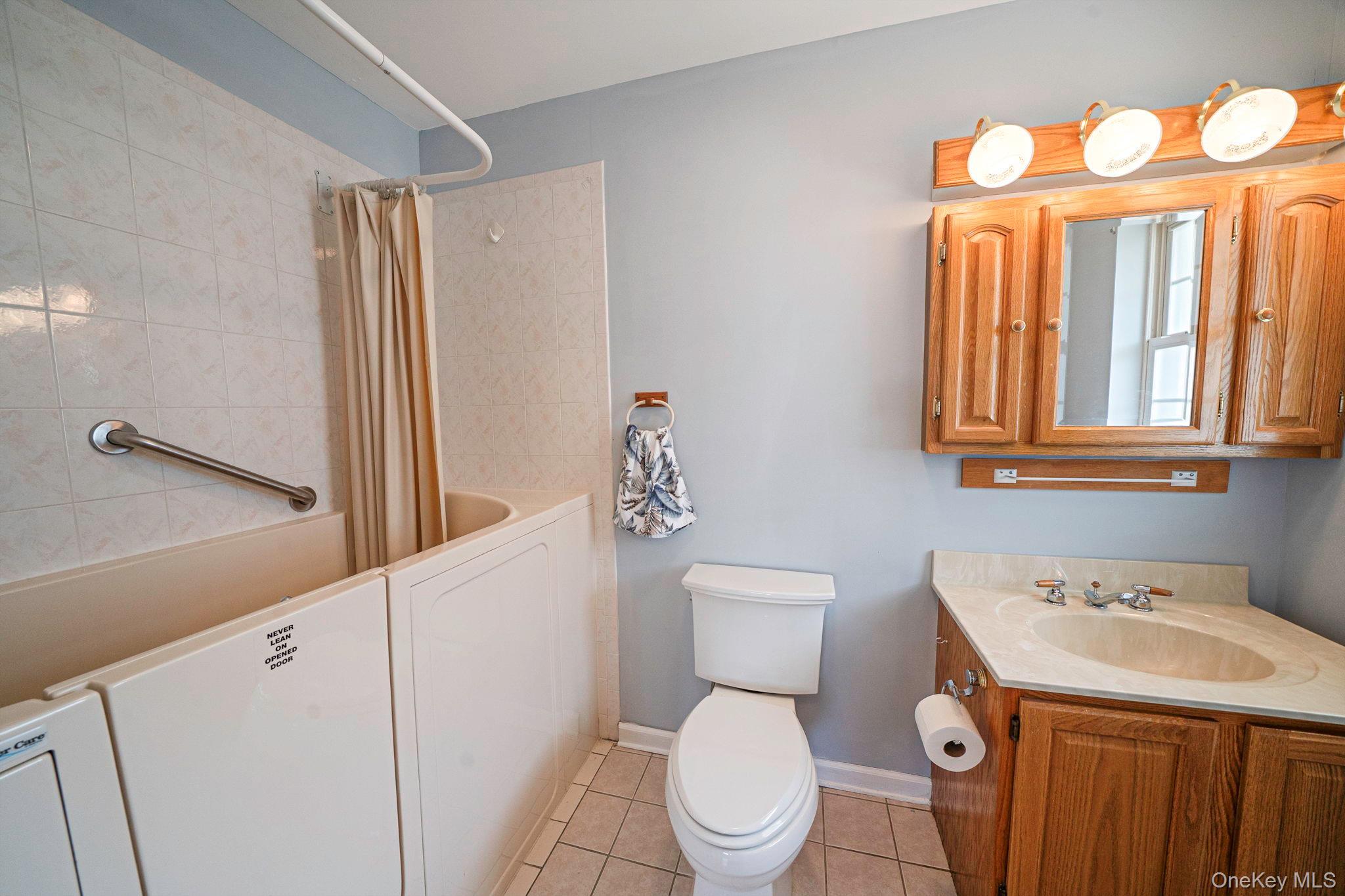 Single Family Willow Suffolk County, NY 11949, MLS-1002194-22