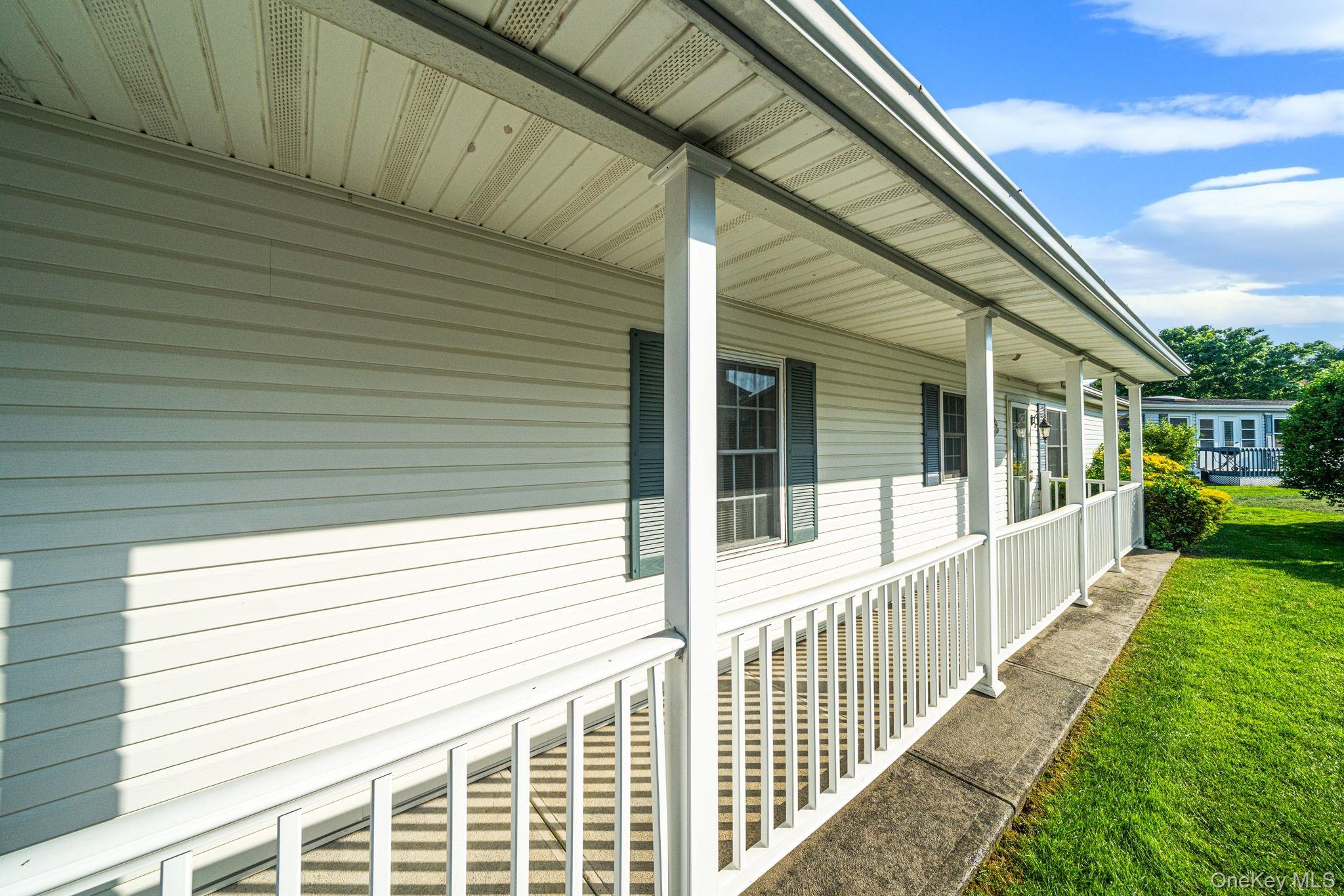 Single Family Willow Suffolk County, NY 11949, MLS-1002194-27