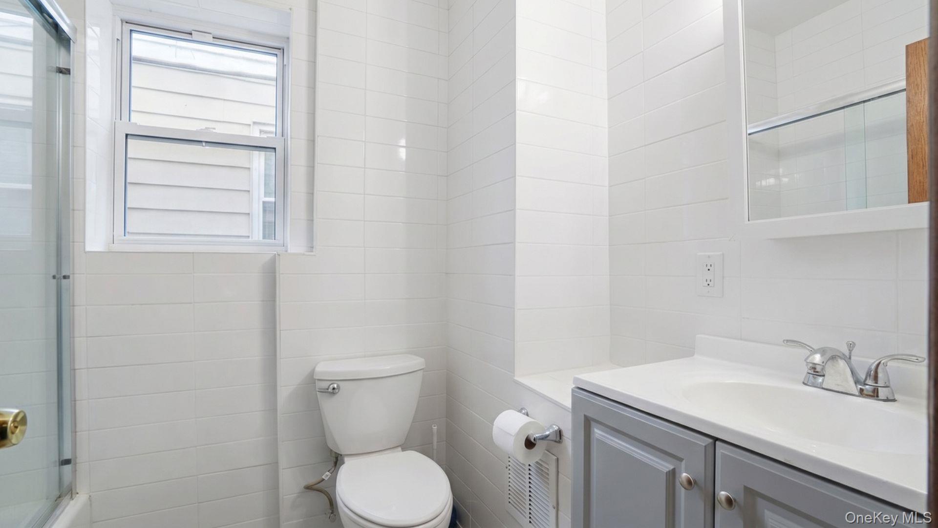 Single Family 182nd  Bronx, NY 10457, MLS-1002206-17