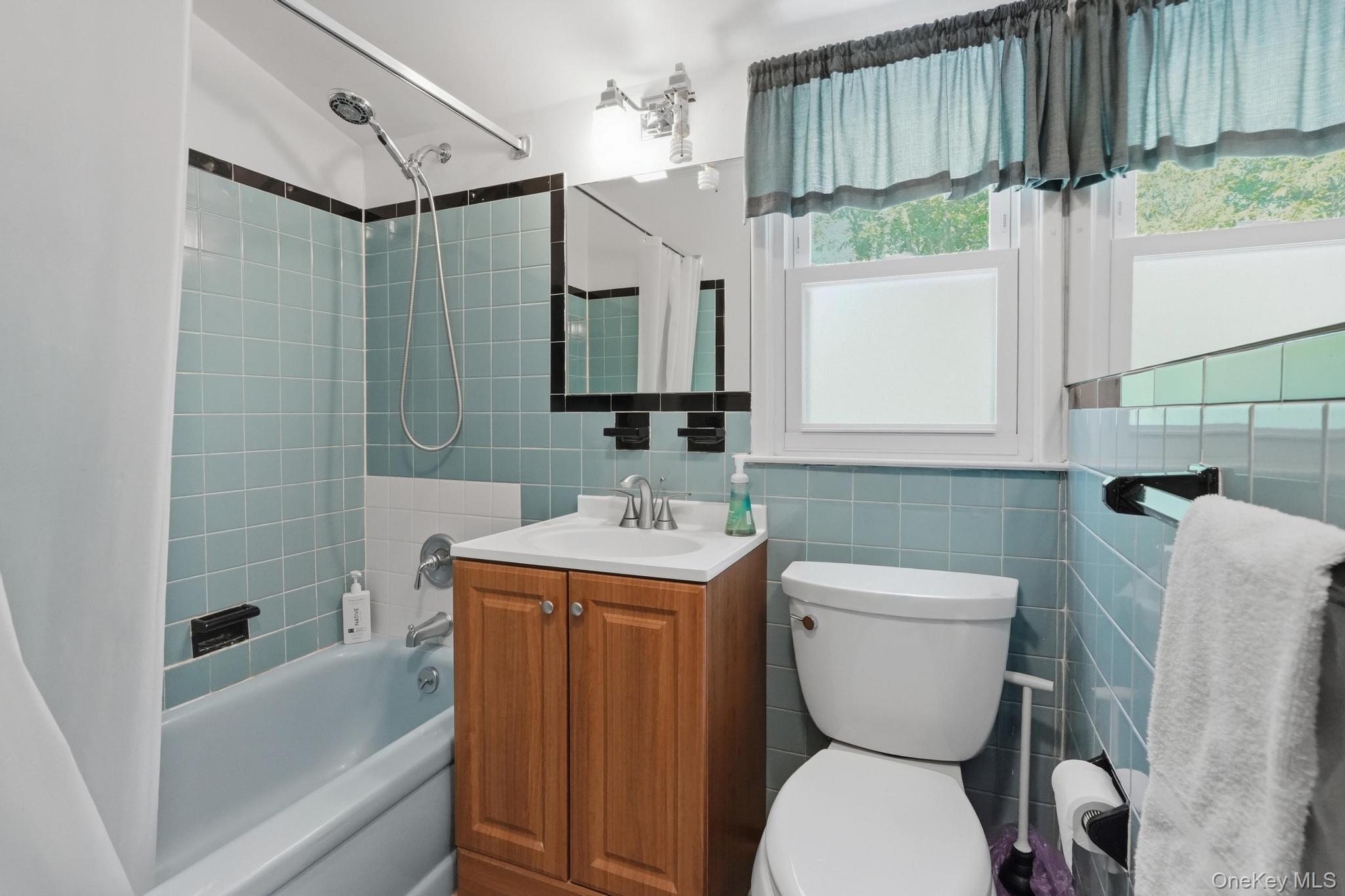 Single Family Semon Road  Suffolk County, NY 11743, MLS-1002228-17