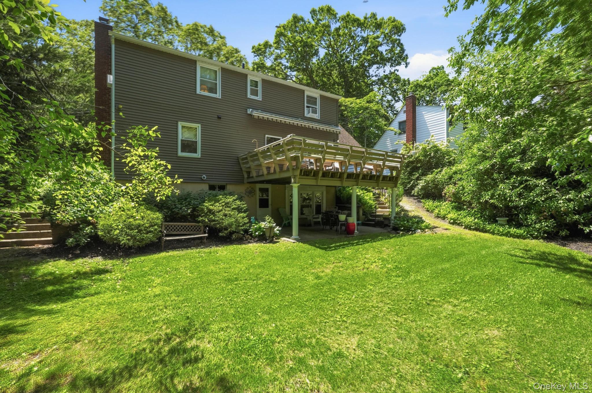 Single Family Semon Road  Suffolk County, NY 11743, MLS-1002228-24