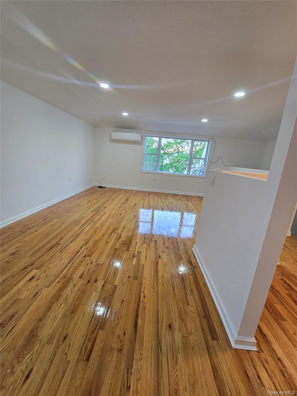 Single Family Hunter Bronx, NY 10475, MLS-1002232-9