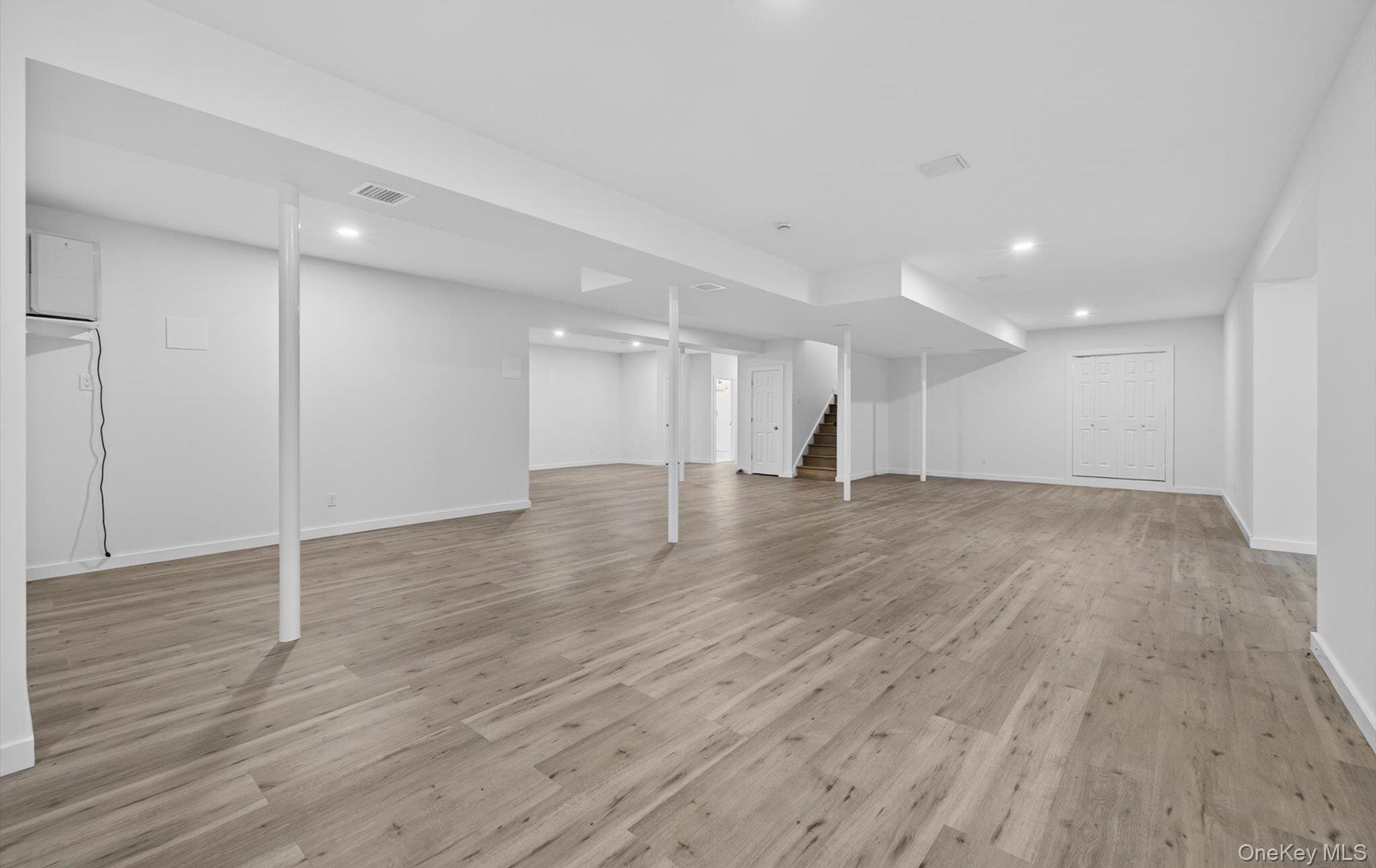 Single Family Briarsweet Lane  Suffolk County, NY 11937, MLS-1002247-33