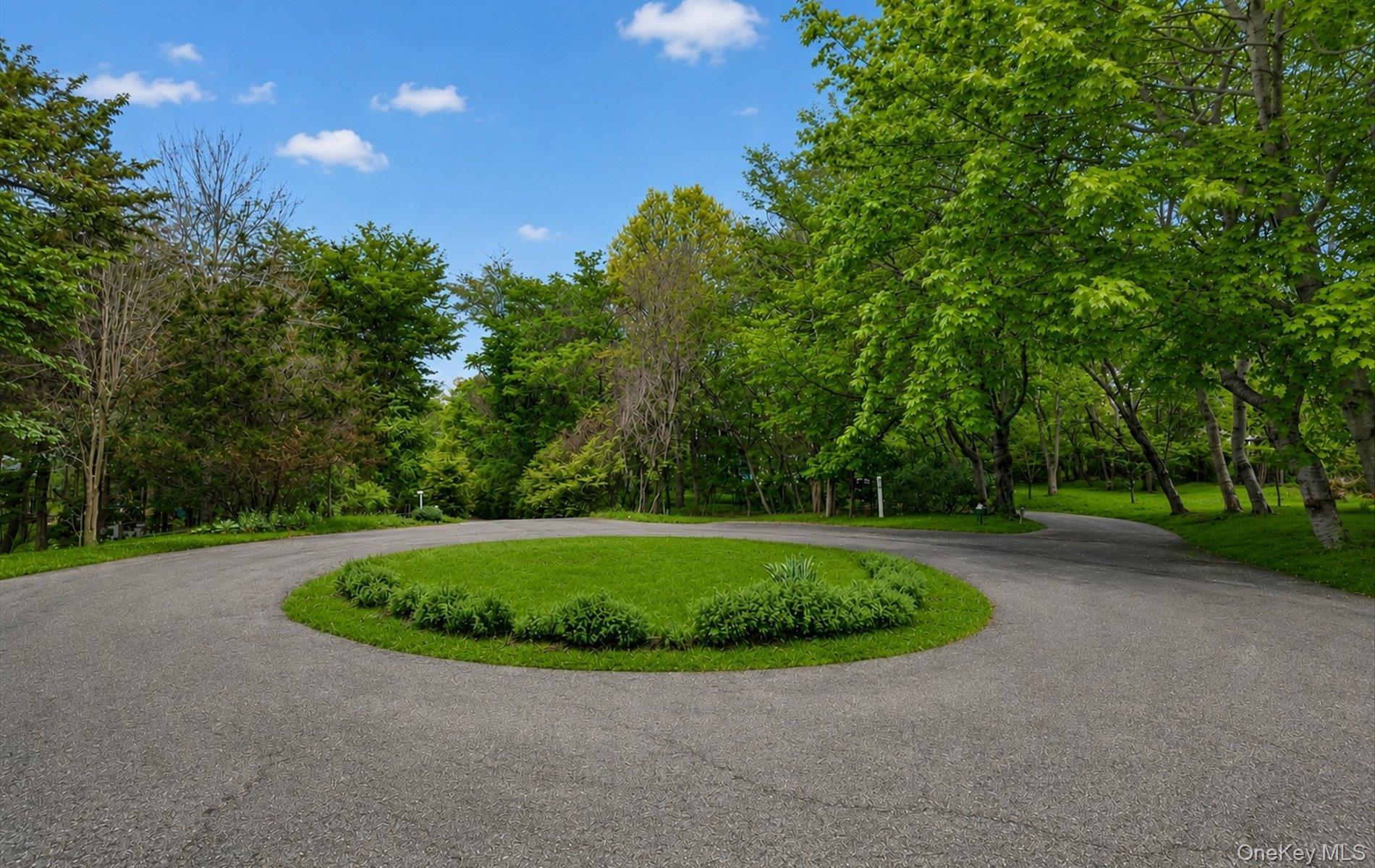 Single Family Briarsweet Lane  Suffolk County, NY 11937, MLS-1002247-37