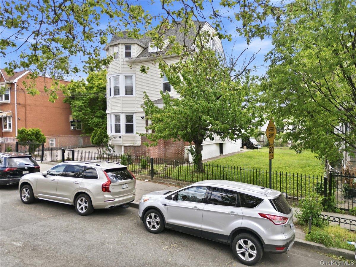 Single Family 215th  Bronx, NY 10467, MLS-1002257-3
