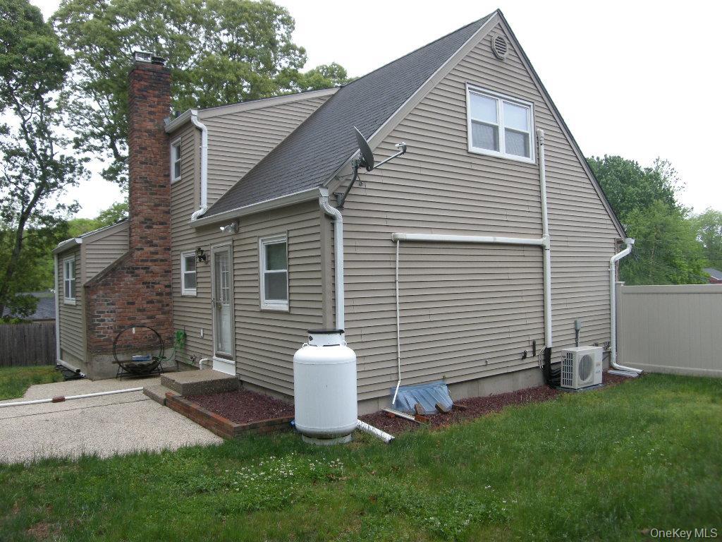 Single Family Washington Heights Street Suffolk County, NY 11784, MLS-1002269-2