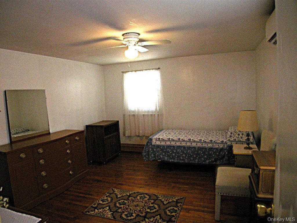 Single Family Washington Heights Street Suffolk County, NY 11784, MLS-1002269-21