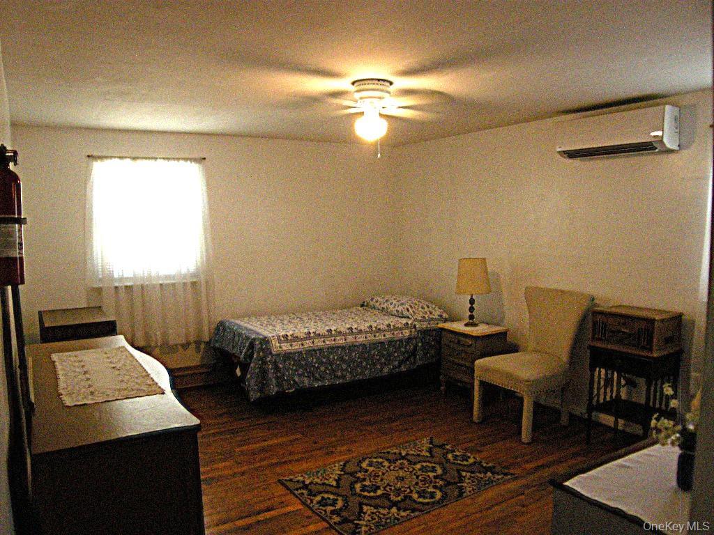 Single Family Washington Heights Street Suffolk County, NY 11784, MLS-1002269-22