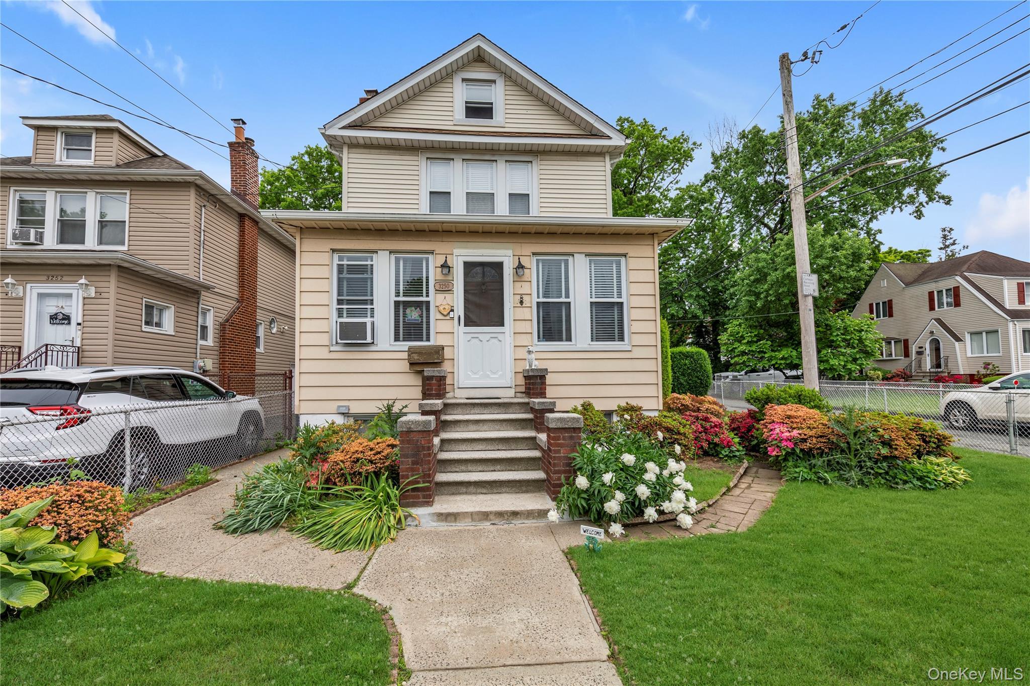 Single Family Country Club  Bronx, NY 10465, MLS-1002280-13
