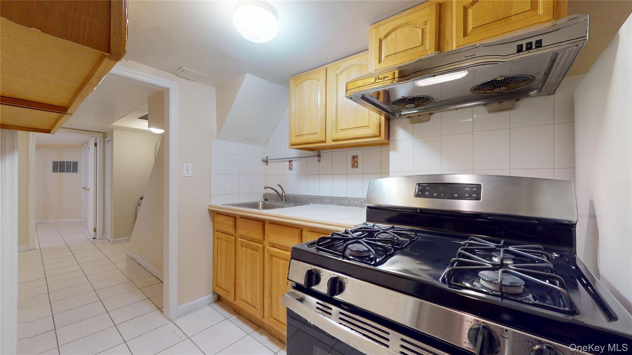 Single Family 71st Avenue Queens, NY 11375, MLS-1002340-22