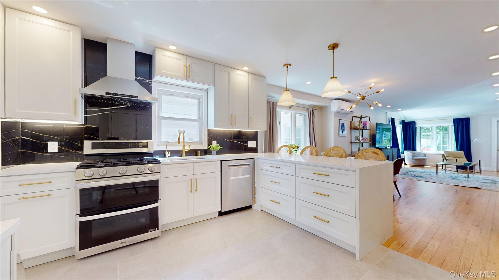Single Family 71st Avenue Queens, NY 11375, MLS-1002340-4