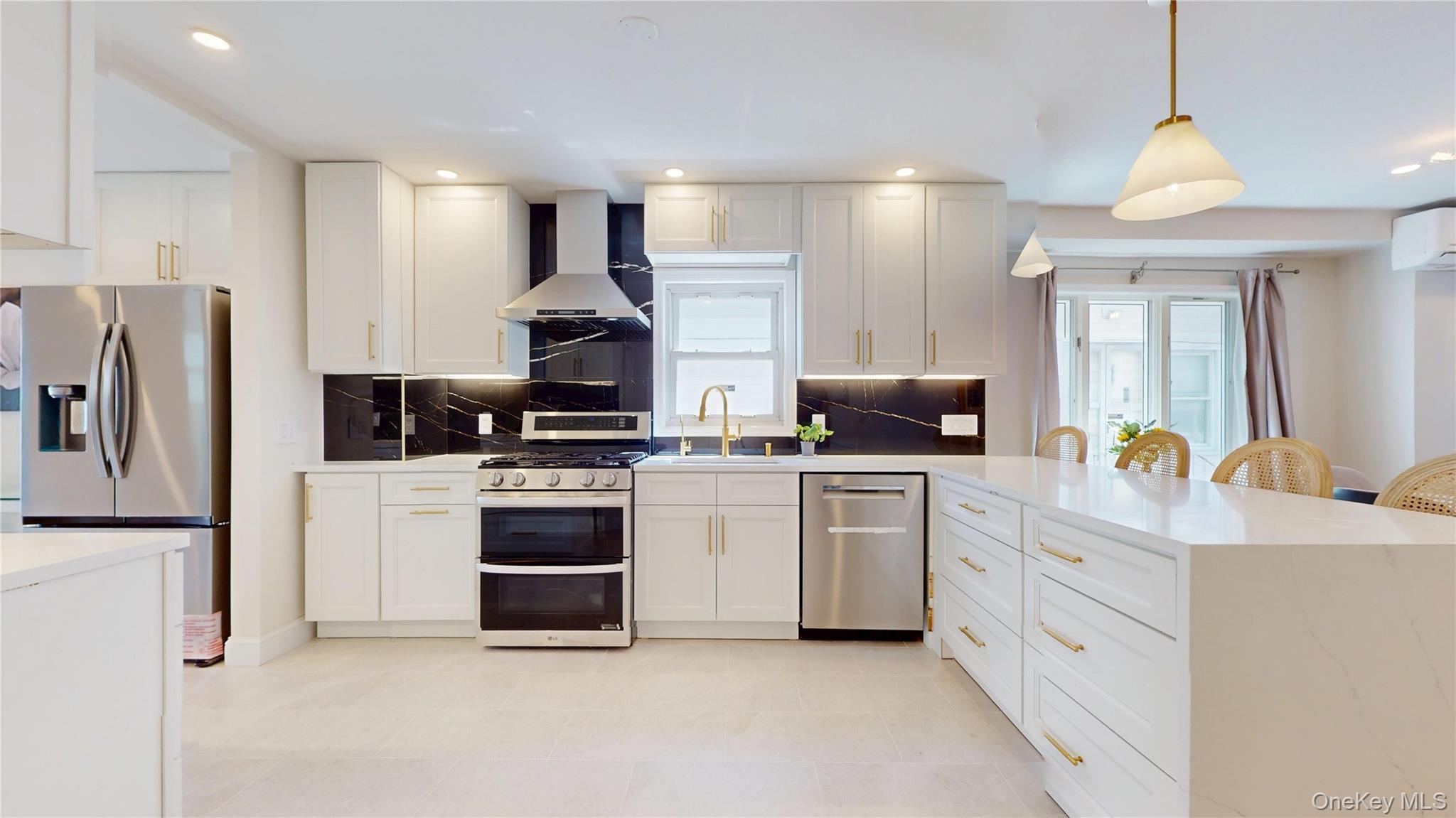 Single Family 71st Avenue Queens, NY 11375, MLS-1002340-5