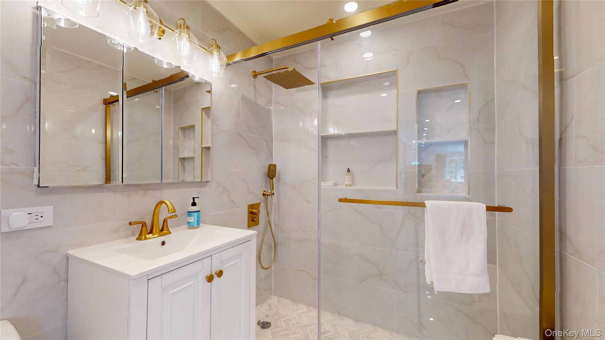 Single Family 71st Avenue Queens, NY 11375, MLS-1002340-9
