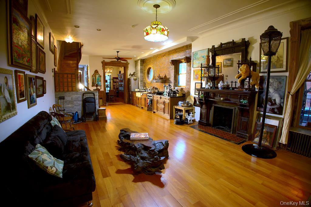Single Family Manhattan  Manhattan, NY 10027, MLS-1002344-4