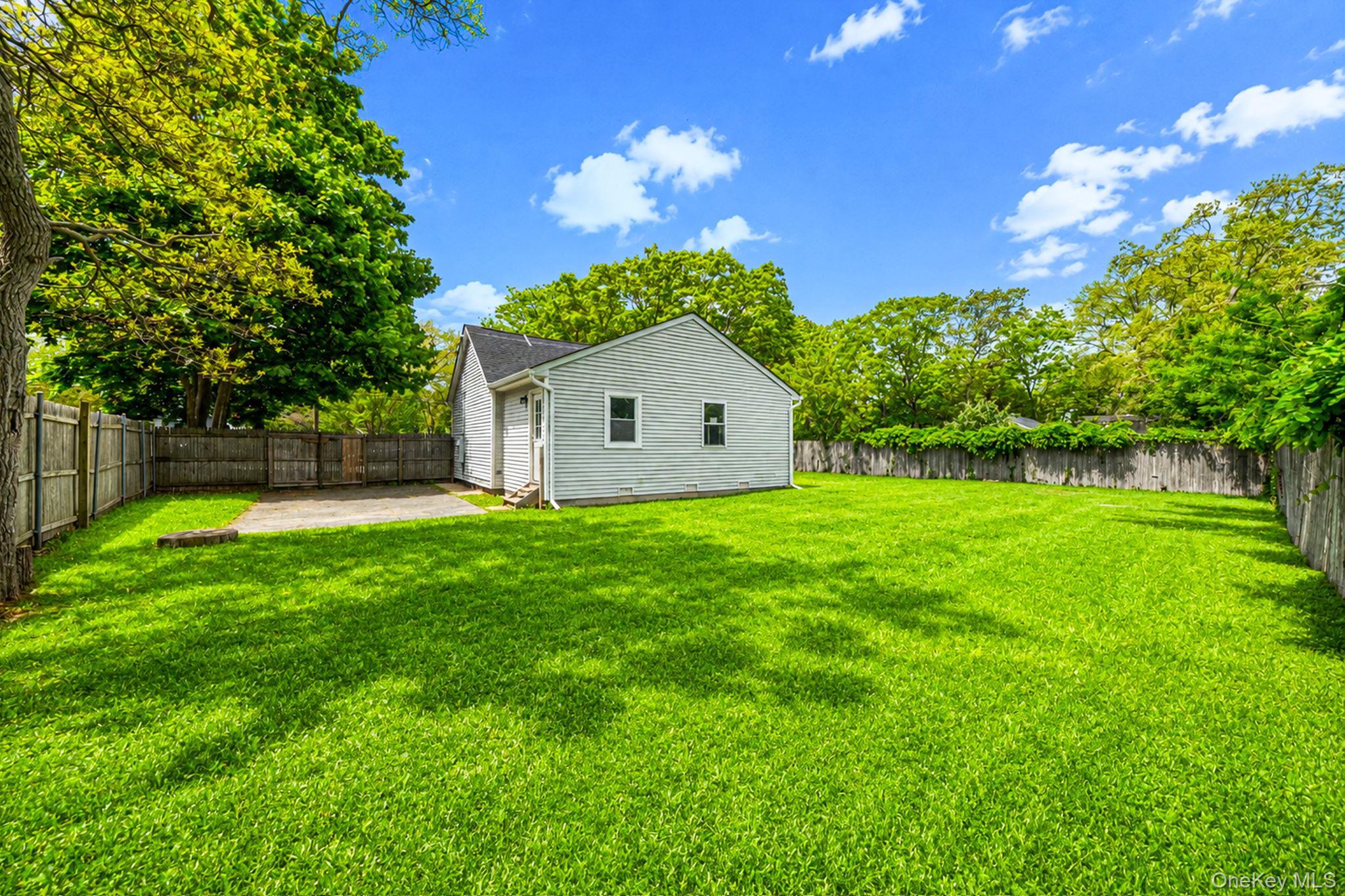 Single Family Huguenot Drive  Suffolk County, NY 11951, MLS-1002362-5