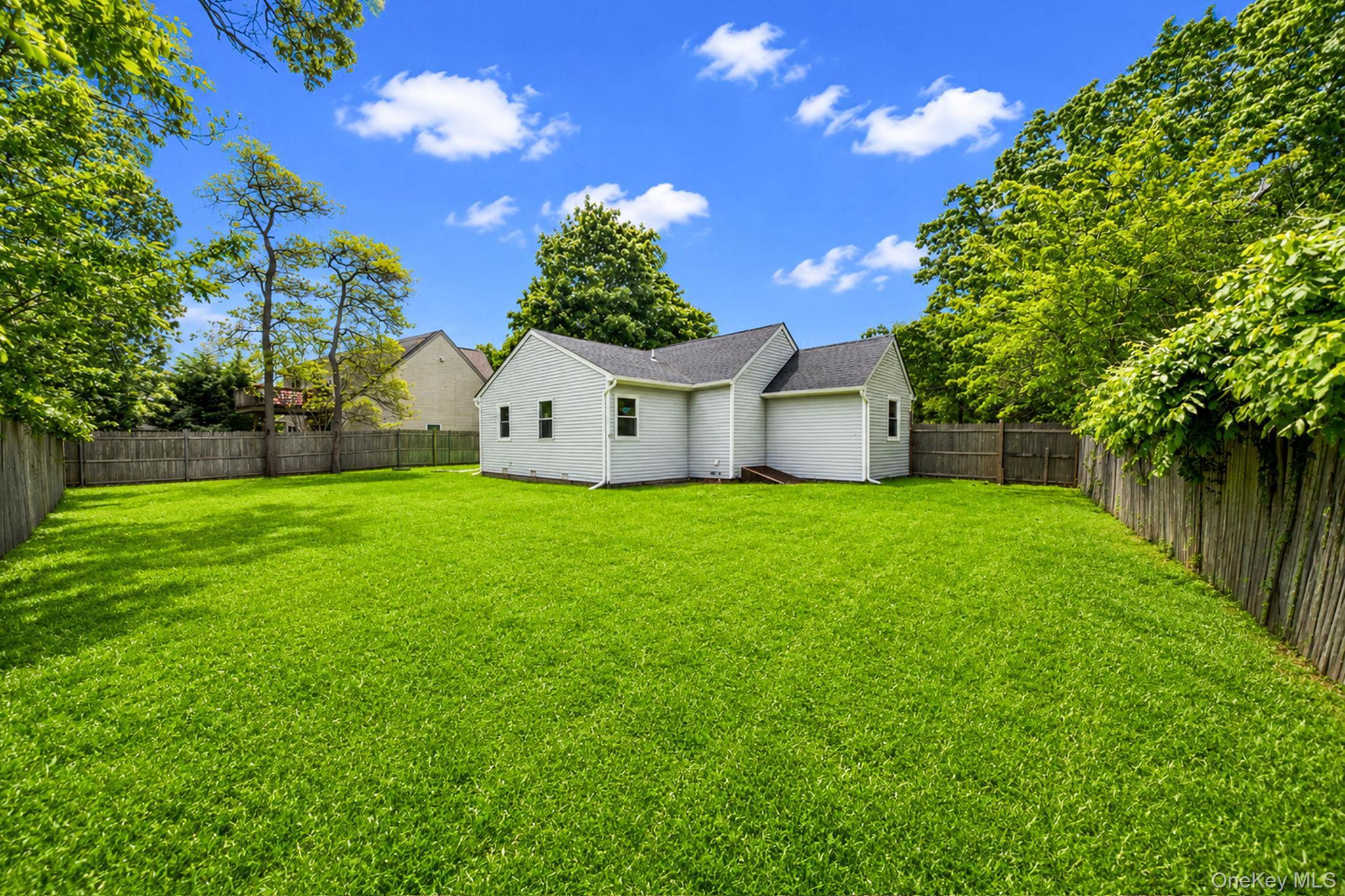 Single Family Huguenot Drive  Suffolk County, NY 11951, MLS-1002362-7