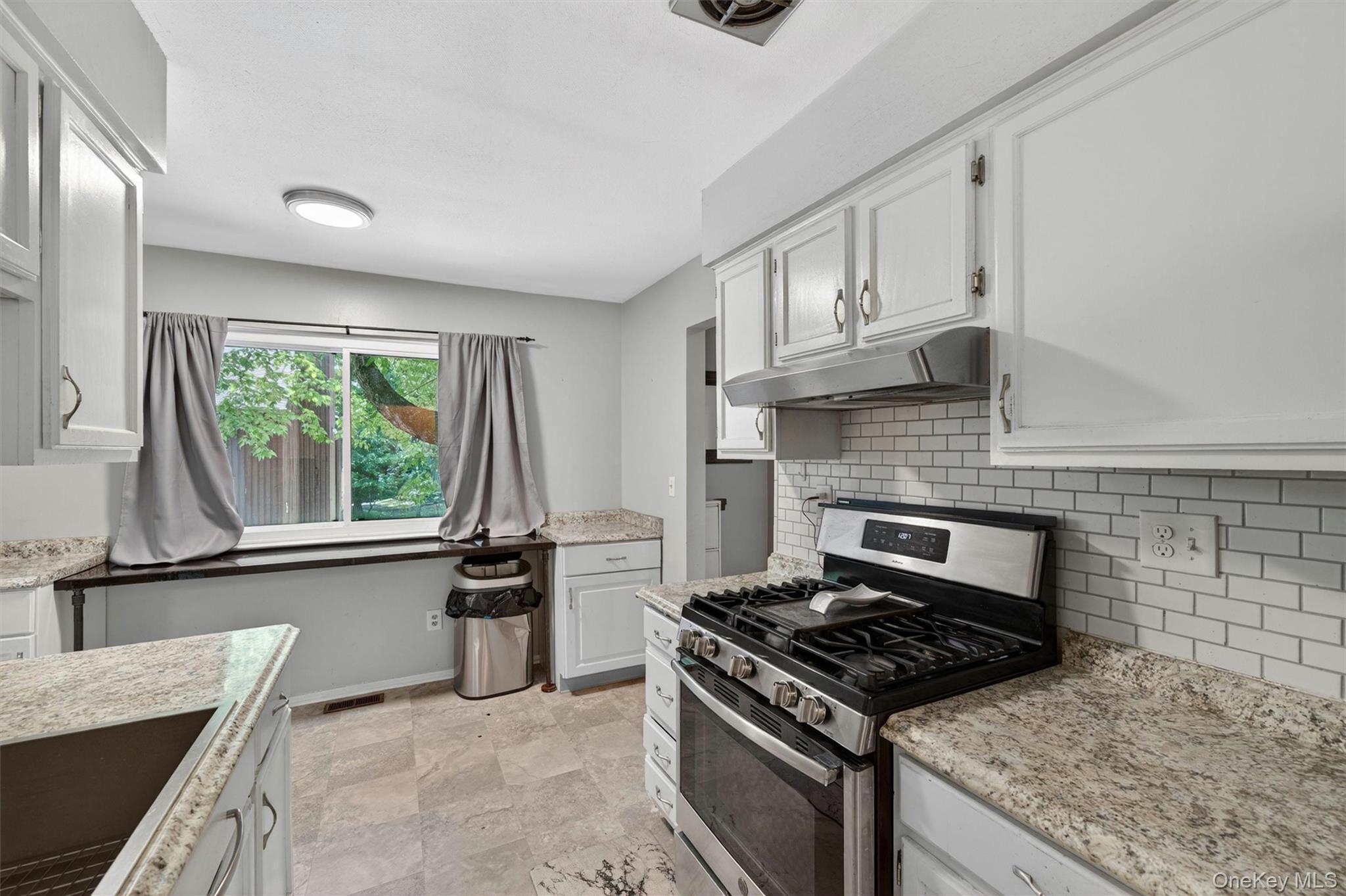 Single Family Acorn Court Orange County, NY 10930, MLS-1002400-10