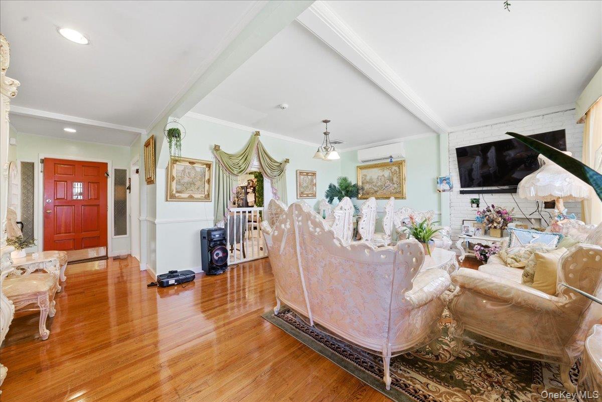 Single Family Schurz Bronx, NY 10465, MLS-1002470-22