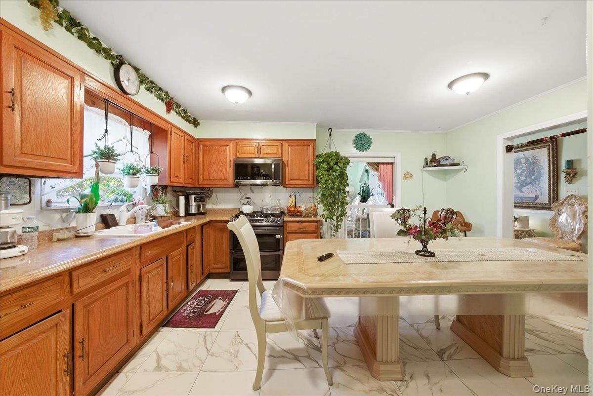Single Family Schurz Bronx, NY 10465, MLS-1002470-27