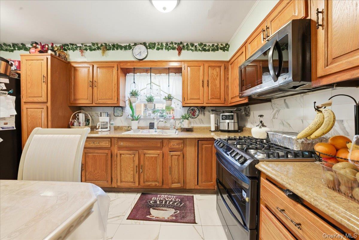 Single Family Schurz Bronx, NY 10465, MLS-1002470-29