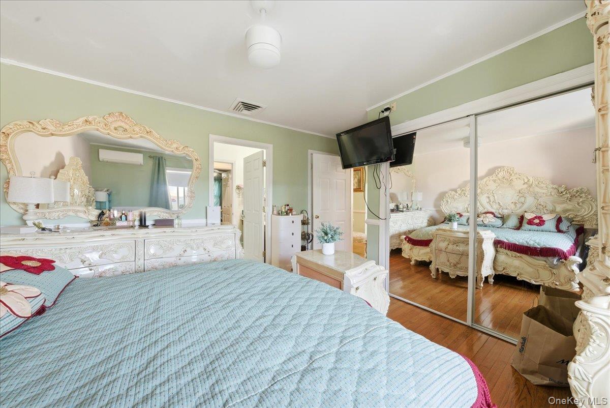 Single Family Schurz Bronx, NY 10465, MLS-1002470-31