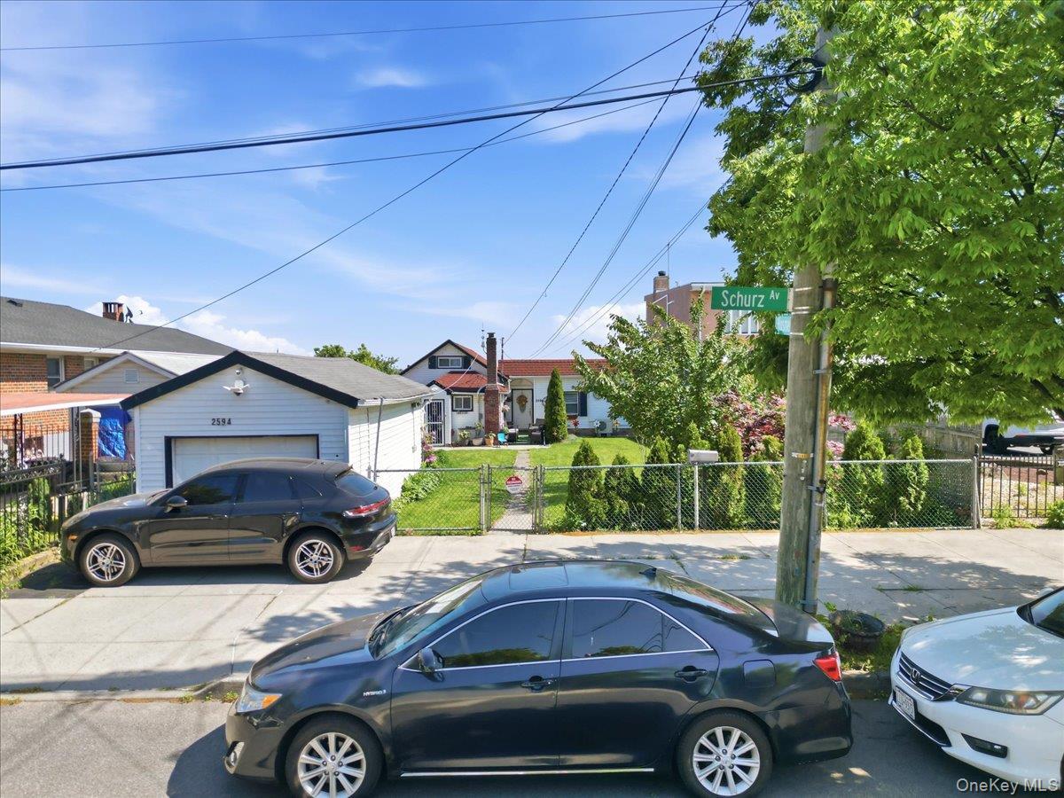 Single Family Schurz Bronx, NY 10465, MLS-1002470-6