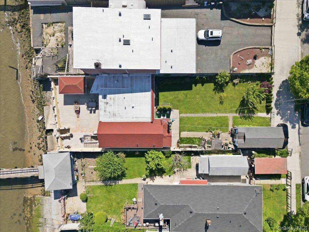 Single Family Schurz Bronx, NY 10465, MLS-1002470-9