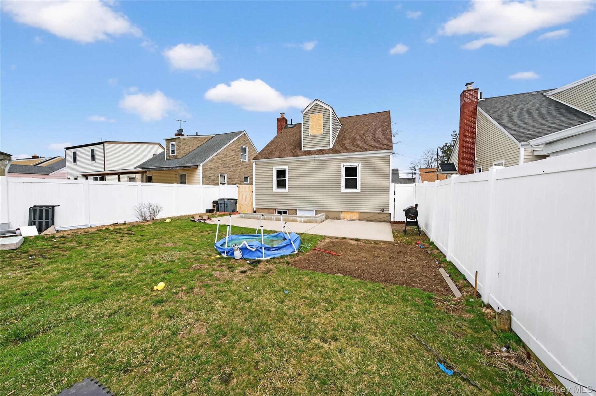 Single Family Locust Avenue  Nassau County, NY 11553, MLS-1002513-10