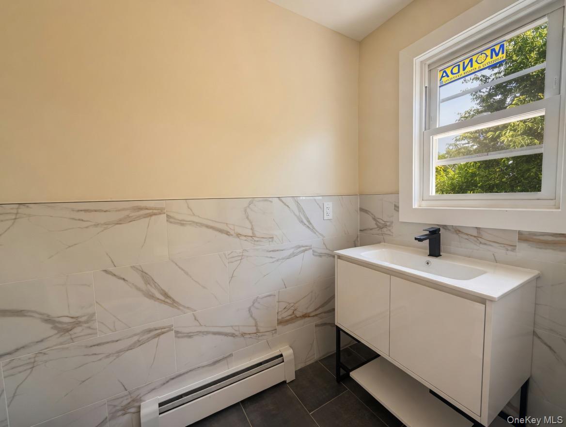 Single Family 190th Street  Queens, NY 11412, MLS-1002531-20